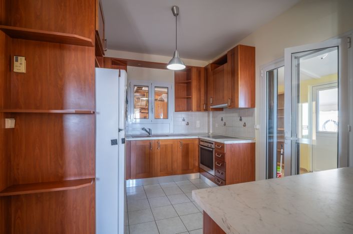 Image No.9-6 Bed House for sale