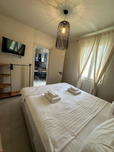 Image No.11-2 Bed Villa for sale