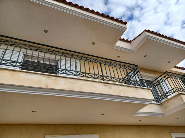 Image No.10-3 Bed House for sale