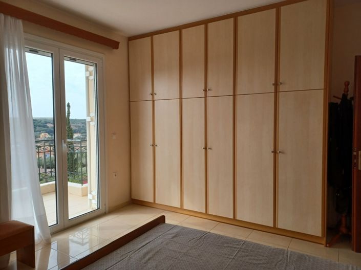 Image No.19-3 Bed House for sale