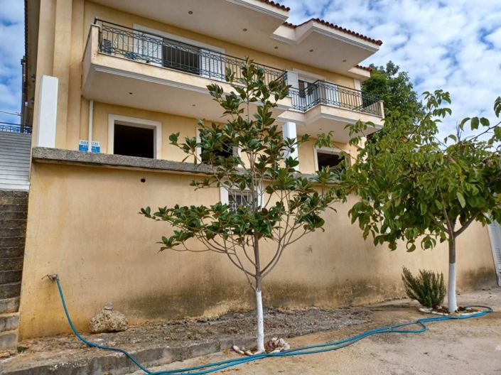 Image No.2-3 Bed House for sale