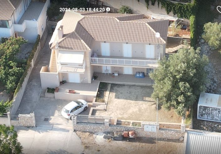 Image No.1-6 Bed House for sale