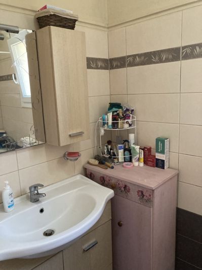 Image No.18-6 Bed House for sale