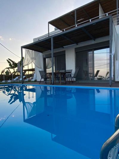 Image No.1-3 Bed Villa for sale