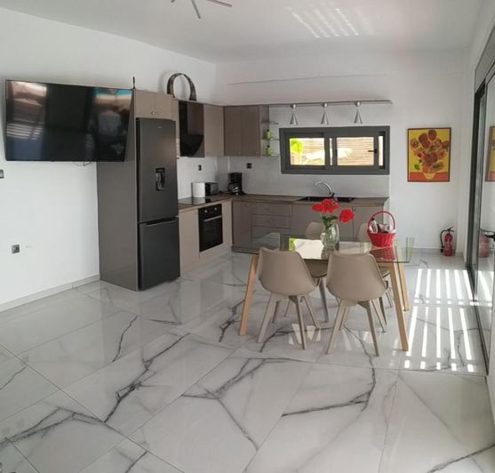 Image No.7-3 Bed Villa for sale