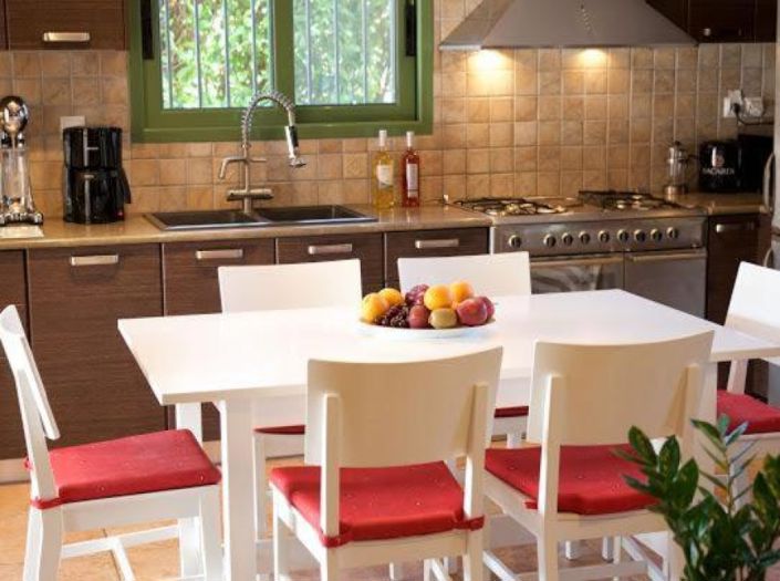 Image No.9-2 Bed Villa for sale