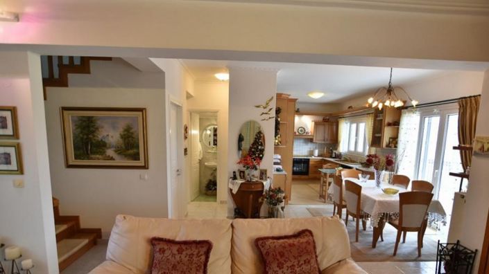 Image No.11-4 Bed House for sale