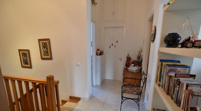 Image No.14-4 Bed House for sale