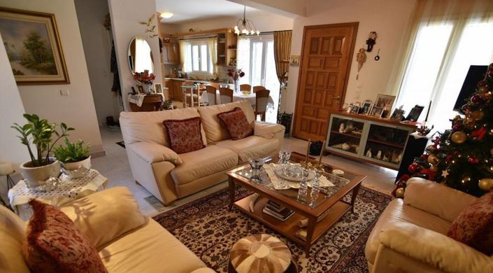 Image No.6-4 Bed House for sale