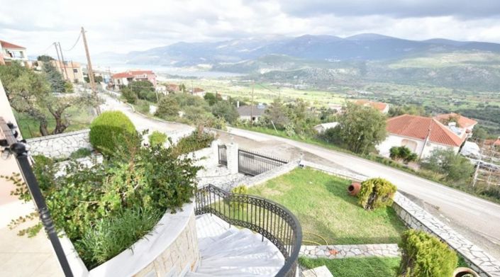 Image No.8-4 Bed House for sale