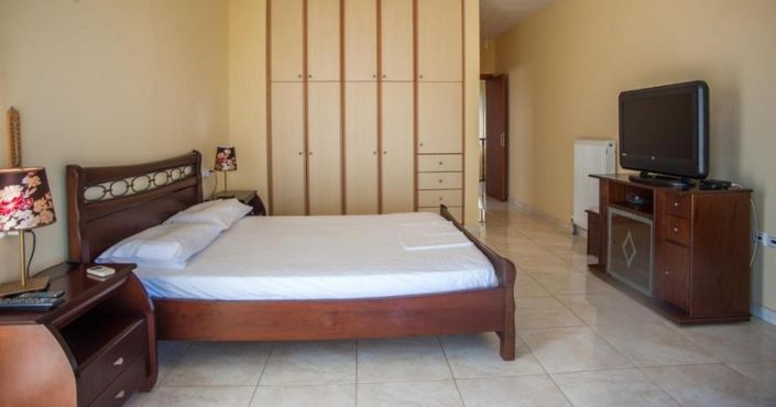 Image No.8-3 Bed House for sale