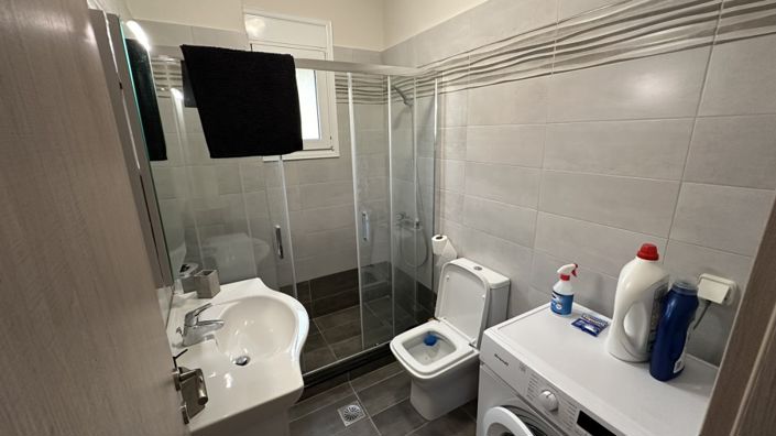 Image No.13-4 Bed House for sale