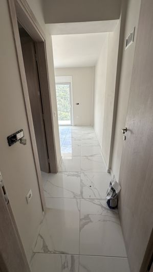 Image No.18-4 Bed House for sale