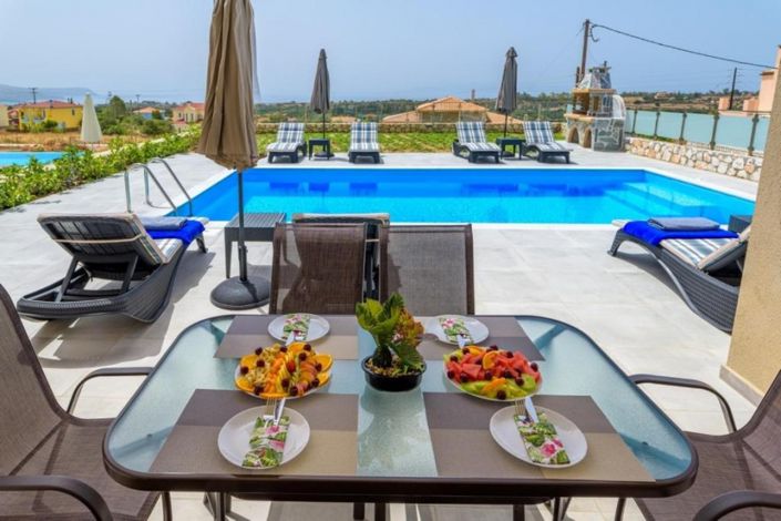 Image No.1-4 Bed Villa for sale