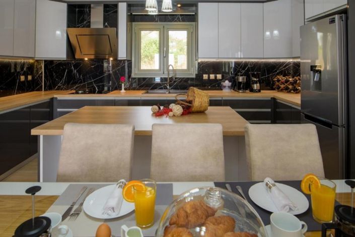 Image No.11-4 Bed Villa for sale