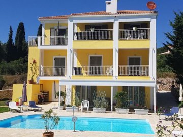 5 Bed Villa for sale