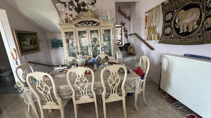 Image No.10-5 Bed House for sale