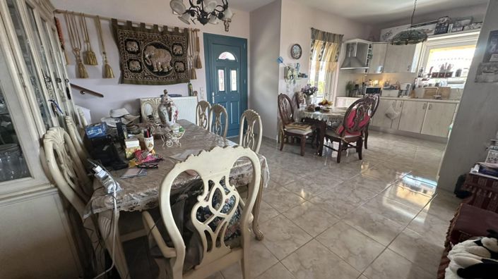 Image No.17-5 Bed House for sale