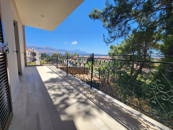 Image No.1-7 Bed House for sale