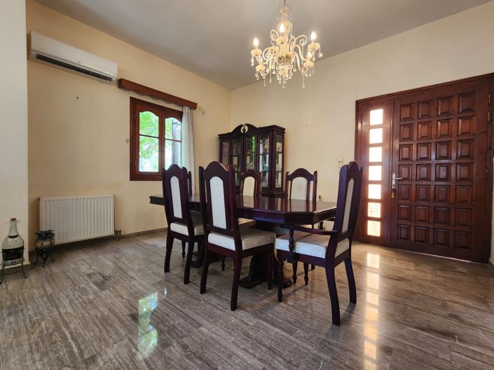 Image No.12-7 Bed House for sale