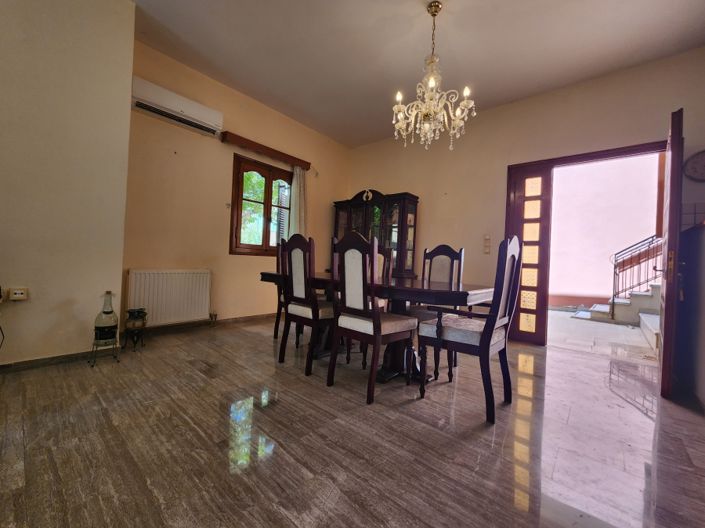 Image No.13-7 Bed House for sale