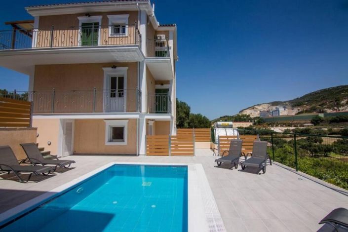 Image No.1-5 Bed Villa for sale