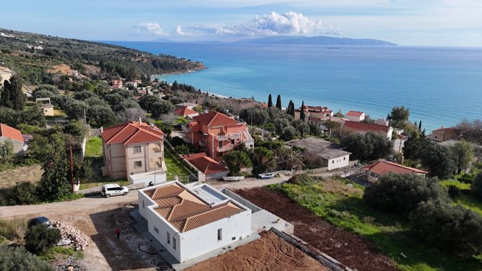 Image No.1-3 Bed Villa for sale