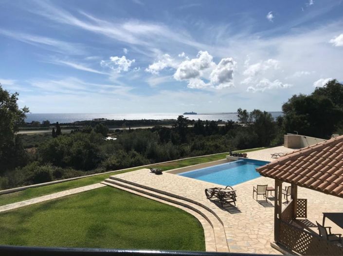 Image No.1-3 Bed Villa for sale