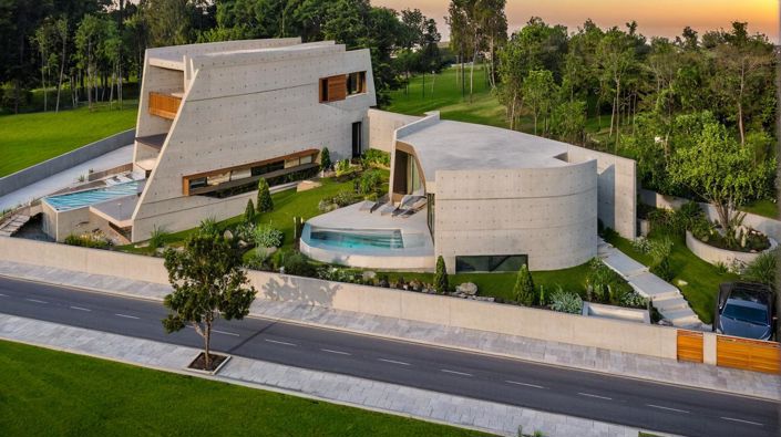 Image No.2-6 Bed House for sale