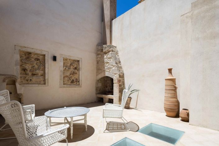 Image No.22-4 Bed House for sale