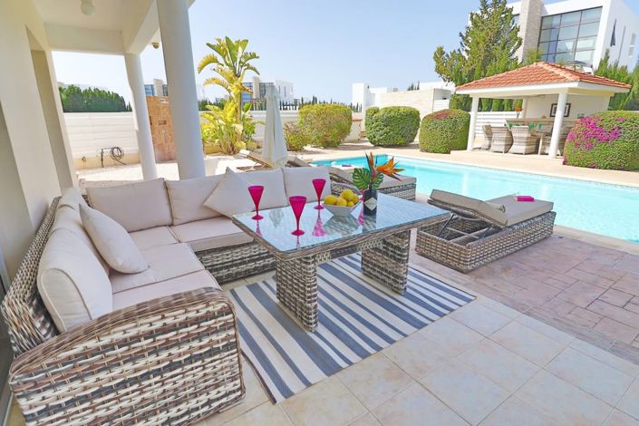 Image No.1-3 Bed Villa for sale