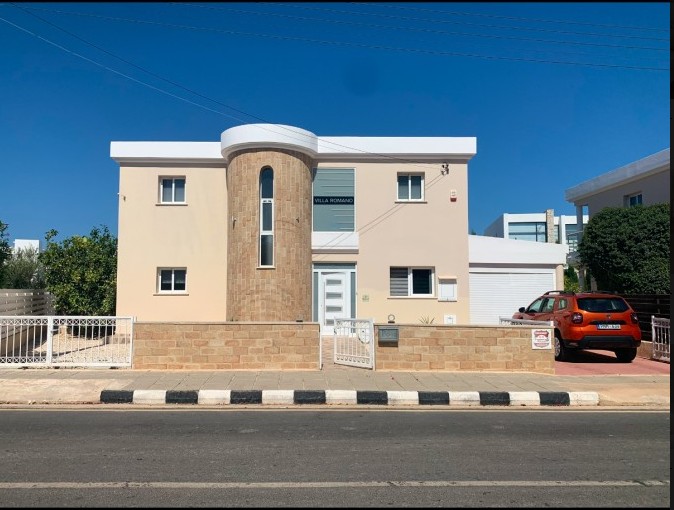 Image No.19-3 Bed Villa for sale