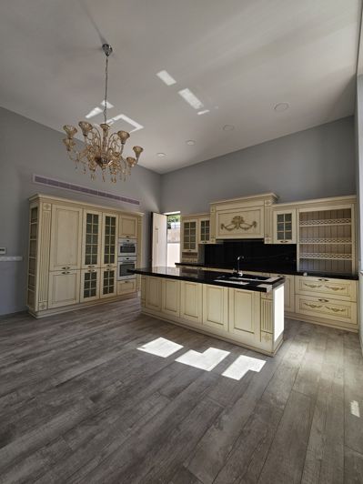 Image No.12-3 Bed House for sale