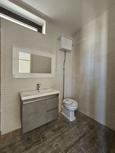 Image No.34-3 Bed House for sale