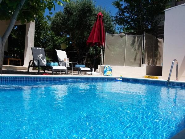 Image No.1-3 Bed House for sale
