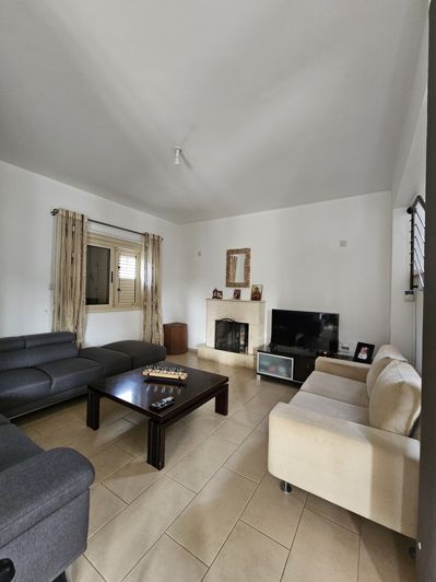 Image No.14-3 Bed House for sale