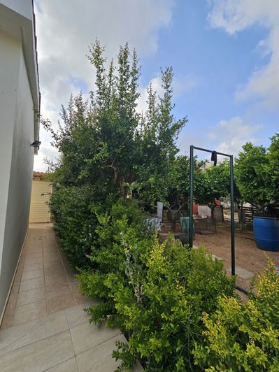 Image No.21-3 Bed House for sale