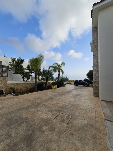 Image No.5-3 Bed House for sale