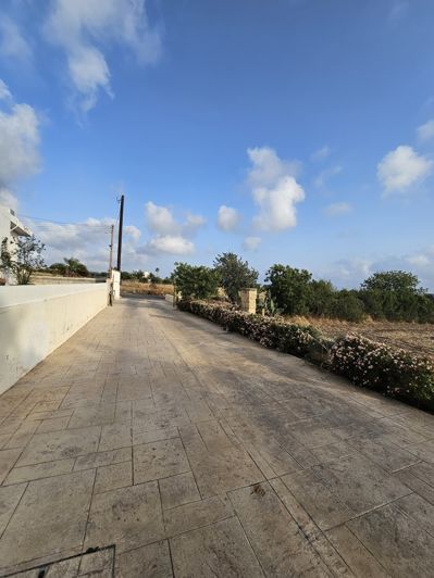 Image No.6-3 Bed House for sale