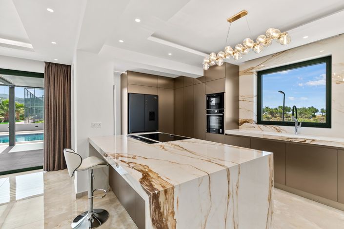 Image No.14-5 Bed Villa for sale