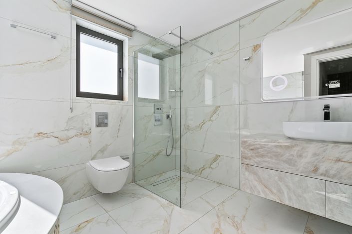 Image No.39-5 Bed Villa for sale