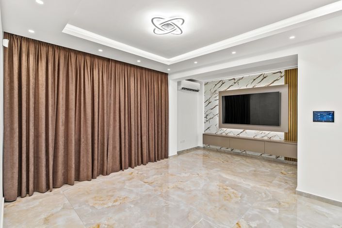 Image No.9-5 Bed Villa for sale