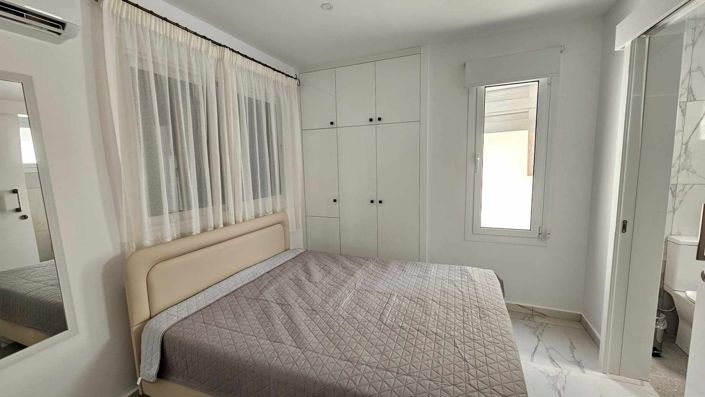 Image No.17-3 Bed House for sale