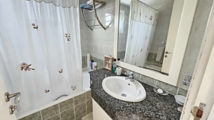 Image No.23-3 Bed House for sale