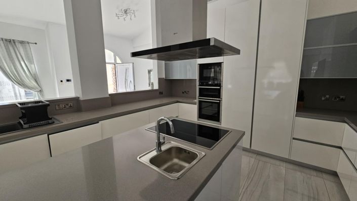 Image No.14-4 Bed House for sale