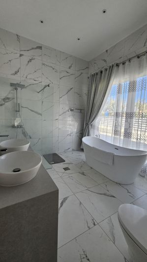 Image No.28-4 Bed House for sale