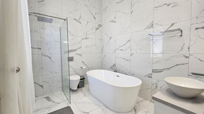 Image No.30-4 Bed House for sale