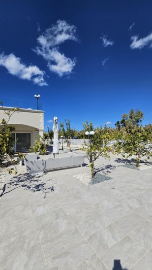 Image No.8-4 Bed House for sale