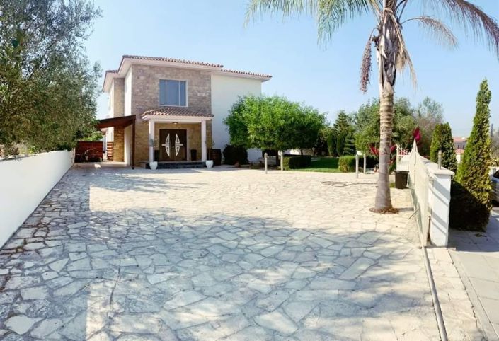 Image No.1-5 Bed Villa for sale