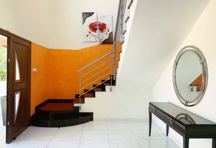 Image No.6-5 Bed Villa for sale